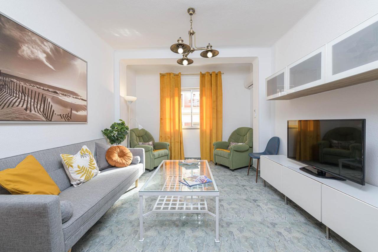 Wintowinrentals Ubicacion Fabulosa, Completo Apartamento Con Parking En El Soho De Malaga Exterior photo